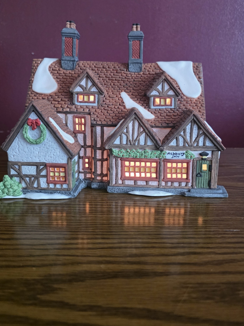 VTG Dept 56 Dickens' Village Ashbury Inn Illuminated Painted Porcelain 1991 Box